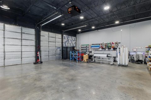 Propiedad comercial en venta en Port Richey, Florida, 178.37 m2 № 2330529 - foto 23