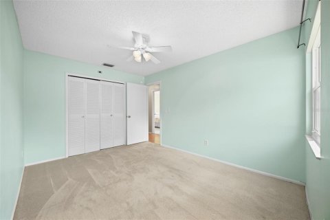 House in Casselberry, Florida 4 bedrooms, 165.55 sq.m. № 2391605 - photo 30