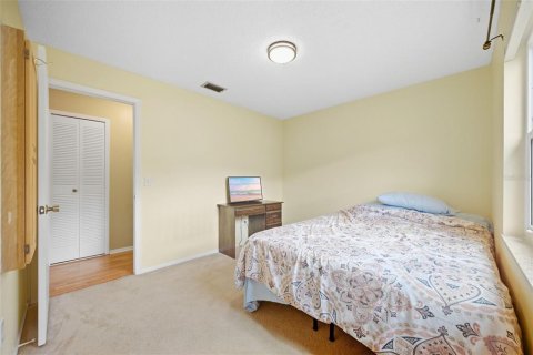 House in Casselberry, Florida 4 bedrooms, 165.55 sq.m. № 2391605 - photo 26