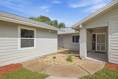 House in Casselberry, Florida 4 bedrooms, 165.55 sq.m. № 2391605 - photo 5