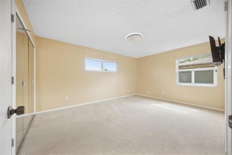 House in Casselberry, Florida 4 bedrooms, 165.55 sq.m. № 2391605 - photo 23