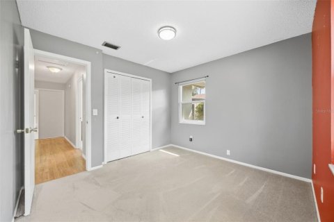 House in Casselberry, Florida 4 bedrooms, 165.55 sq.m. № 2391605 - photo 28