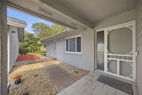 House in Casselberry, Florida 4 bedrooms, 165.55 sq.m. № 2391605 - photo 6