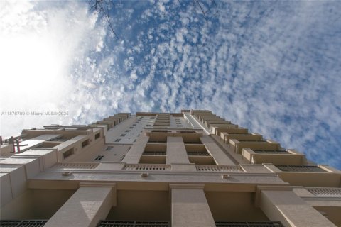 Appartement à louer à Coral Gables, Floride: 2 chambres, 137.96 m2 № 1923613 - photo 5