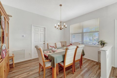 House in Port St. Lucie, Florida 2 bedrooms, 132.85 sq.m. № 2147166 - photo 7