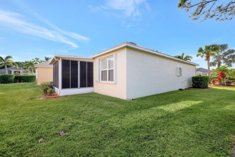 House in Port St. Lucie, Florida 2 bedrooms, 132.85 sq.m. № 2147166 - photo 26