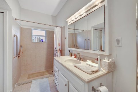House in Port St. Lucie, Florida 2 bedrooms, 132.85 sq.m. № 2147166 - photo 19