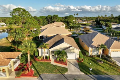 House in Port St. Lucie, Florida 2 bedrooms, 132.85 sq.m. № 2147166 - photo 28