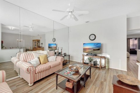 House in Port St. Lucie, Florida 2 bedrooms, 132.85 sq.m. № 2147166 - photo 6