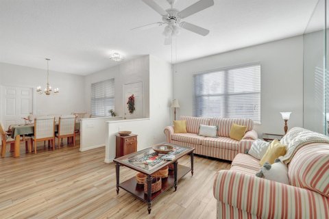 House in Port St. Lucie, Florida 2 bedrooms, 132.85 sq.m. № 2147166 - photo 5
