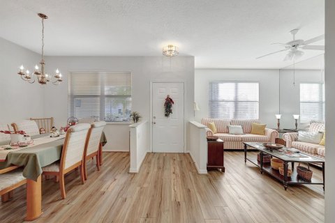 House in Port St. Lucie, Florida 2 bedrooms, 132.85 sq.m. № 2147166 - photo 3