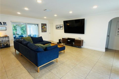 Villa ou maison à vendre à Pembroke Pines, Floride: 3 chambres, 143.35 m2 № 2025273 - photo 13