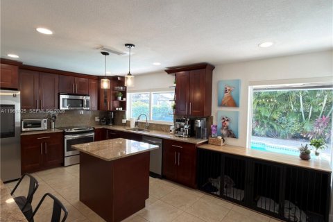 Villa ou maison à vendre à Pembroke Pines, Floride: 3 chambres, 143.35 m2 № 2025273 - photo 14