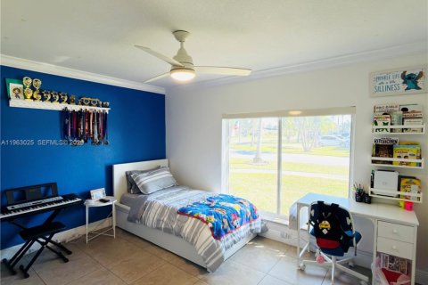 Villa ou maison à vendre à Pembroke Pines, Floride: 3 chambres, 143.35 m2 № 2025273 - photo 19