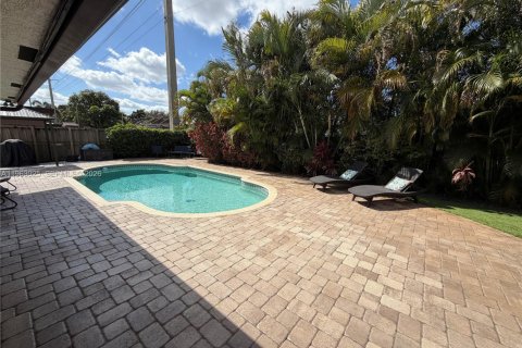 Villa ou maison à vendre à Pembroke Pines, Floride: 3 chambres, 143.35 m2 № 2025273 - photo 5