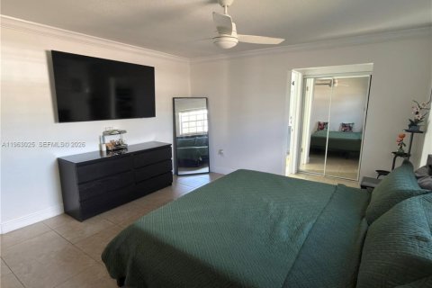 Villa ou maison à vendre à Pembroke Pines, Floride: 3 chambres, 143.35 m2 № 2025273 - photo 17