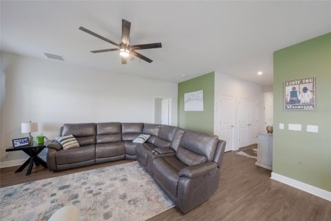 House in Parrish, Florida 3 bedrooms, 142.42 sq.m. № 2150320 - photo 14