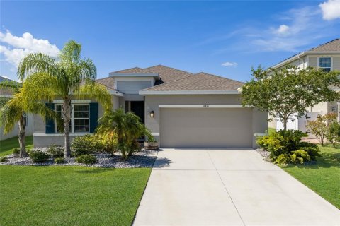 House in Parrish, Florida 3 bedrooms, 142.42 sq.m. № 2150320