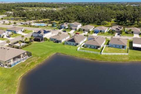 House in Parrish, Florida 3 bedrooms, 142.42 sq.m. № 2150320 - photo 7