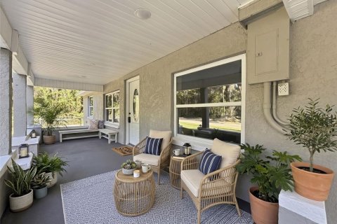 House in Crystal River, Florida 3 bedrooms, 130.06 sq.m. № 2120002 - photo 2