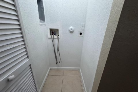 Casa en venta en Cutler Bay, Florida, 3 dormitorios, 123.1 m2 № 1814831 - foto 12