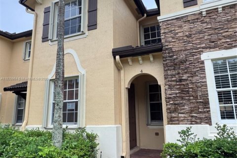 Casa en venta en Cutler Bay, Florida, 3 dormitorios, 123.1 m2 № 1814831 - foto 4