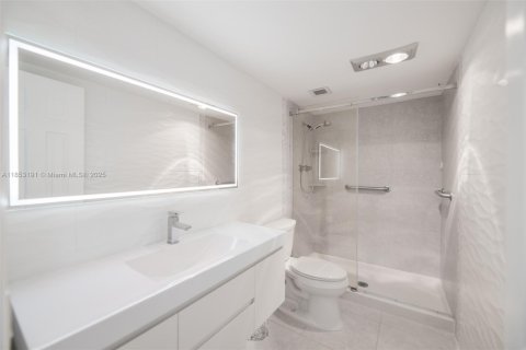 Copropriété à vendre à Hallandale Beach, Floride: 2 chambres, 124.49 m2 № 1877744 - photo 6