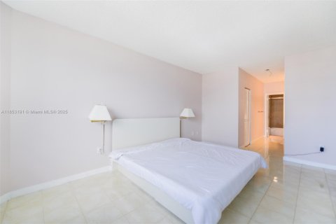 Copropriété à vendre à Hallandale Beach, Floride: 2 chambres, 124.49 m2 № 1877744 - photo 27