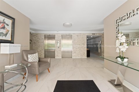 Condo in Pompano Beach, Florida, 1 bedroom  № 1935975 - photo 2