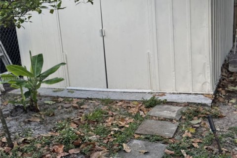 Casa en venta en Miami Gardens, Florida, 5 dormitorios, 152.82 m2 № 1577824 - foto 5