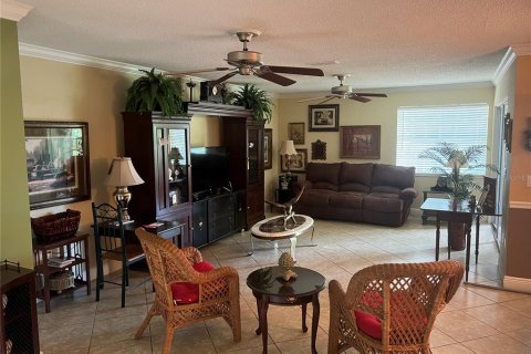 Condo in Altamonte Springs, Florida, 3 bedrooms № 2142614 - photo 5