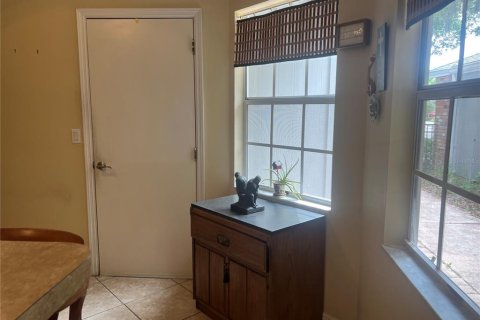 Condo in Altamonte Springs, Florida, 3 bedrooms № 2142614 - photo 8