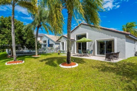 House in Miramar, Florida 3 bedrooms, 168.62 sq.m. № 2068157 - photo 21