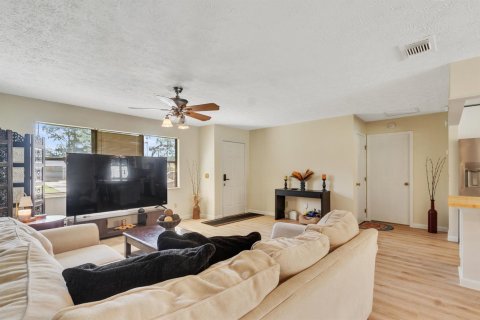 Casa en venta en St. Lucie, Florida, 3 dormitorios, 115.76 m2 № 2384531 - foto 9