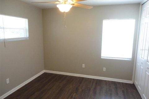 House in Gainesville, Florida 4 bedrooms, 150.22 sq.m. № 2207954 - photo 10