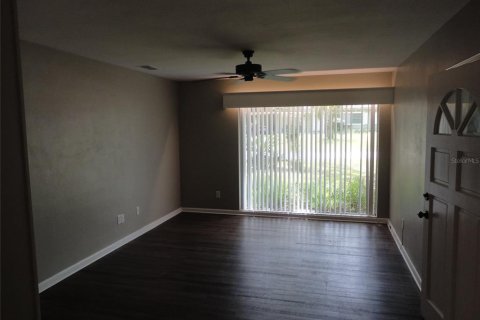 House in Gainesville, Florida 4 bedrooms, 150.22 sq.m. № 2207954 - photo 3