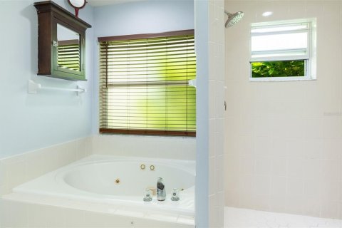 Villa ou maison à vendre à Bradenton, Floride: 4 chambres, 206.52 m2 № 1732784 - photo 29