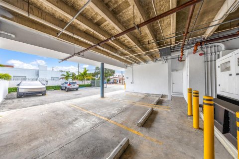 Immobilier commercial à vendre à Miami, Floride № 2002832 - photo 13