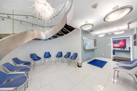 Immobilier commercial à vendre à Miami, Floride № 2002832 - photo 5