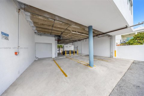 Immobilier commercial à vendre à Miami, Floride № 2002832 - photo 8