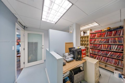 Immobilier commercial à vendre à Miami, Floride № 2002832 - photo 7