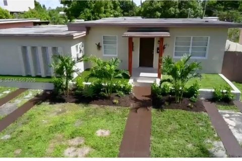 Villa ou maison à vendre à Miami, Floride: 5 chambres, 160.63 m2 № 2412511 - photo 3