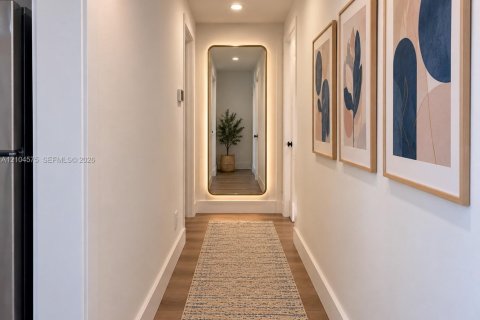 Villa ou maison à vendre à Miami, Floride: 5 chambres, 160.63 m2 № 2412511 - photo 12