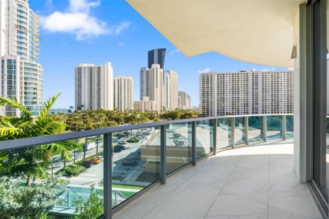 Copropriété à vendre à Sunny Isles Beach, Floride: 3 chambres, 182.46 m2 № 1955950 - photo 4