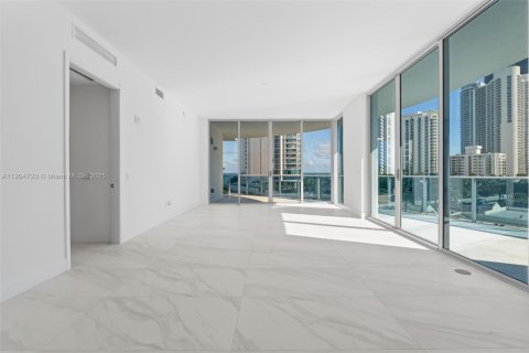 Copropriété à vendre à Sunny Isles Beach, Floride: 3 chambres, 182.46 m2 № 1955950 - photo 14
