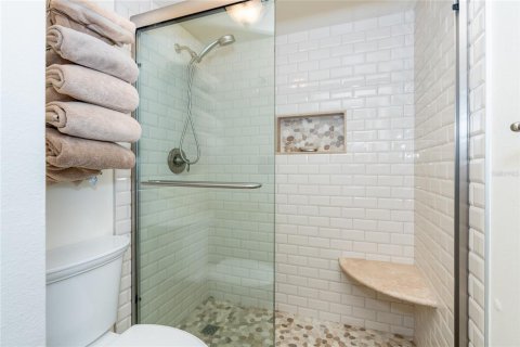 Купить кондоминиум в Энглвуд, Флорида 8 комнат, 101.45м2, № 1832645 - фото 25
