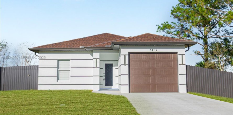 Casa en Lehigh Acres, Florida 3 dormitorios, 130.99 m2 № 1983127