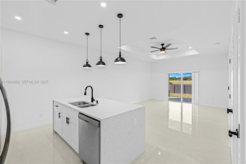 Casa en venta en Lehigh Acres, Florida, 3 dormitorios, 130.99 m2 № 1983127 - foto 10