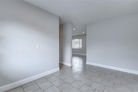 Casa en alquiler en Winter Haven, Florida, 4 dormitorios, 157.1 m2 № 1908473 - foto 13