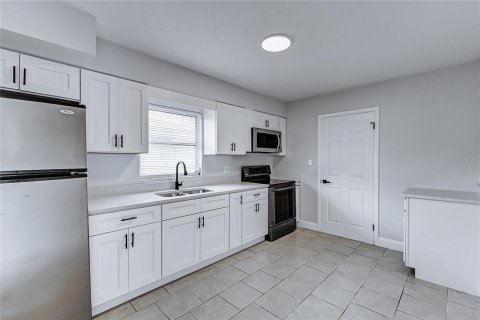 Casa en alquiler en Winter Haven, Florida, 4 dormitorios, 157.1 m2 № 1908473 - foto 6